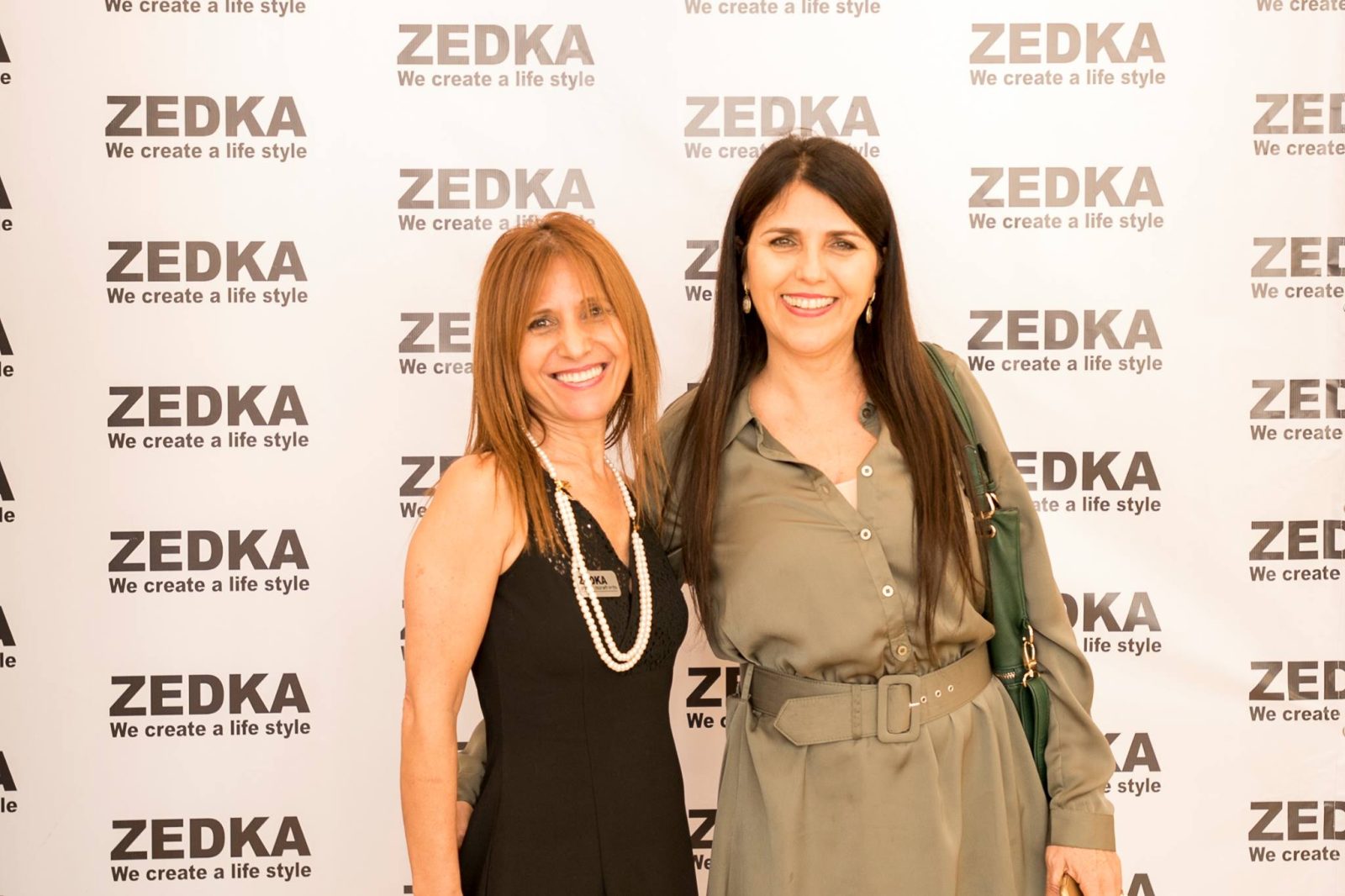 -מושלי-בית-ונוי-עם-חני-פישלר-מנהלת-קשרי-אדריכלים-זדקה.-אות-העיצוב-2016-היכל-התרבות